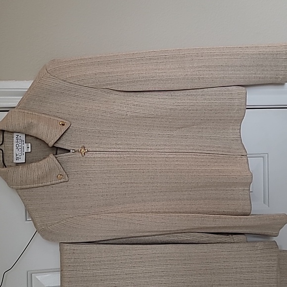 St. John Collection By Marie Gray Beige Knit Jacket and Pant Set SZ 2 - Picture 2 of 12